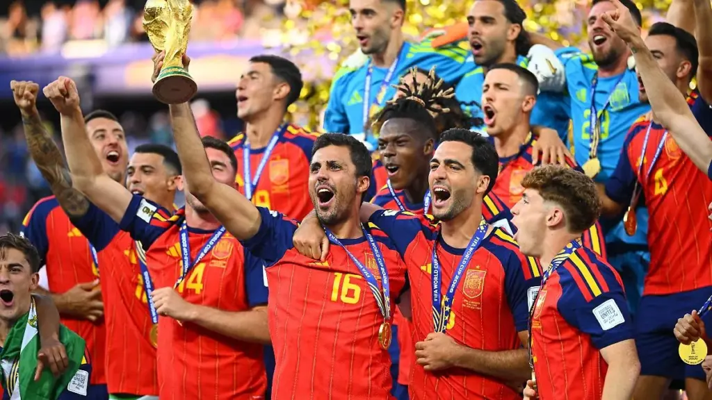 Weltstar Rodri entscheidet sich offenbar für Wechsel zu Barça! - BILD