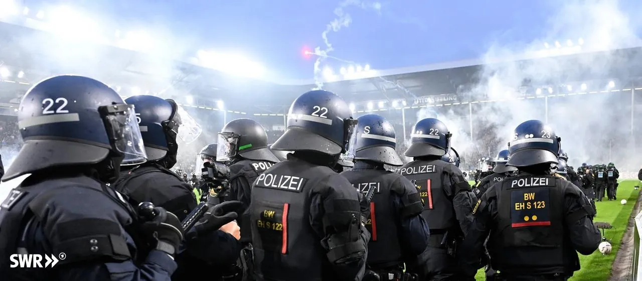 Polizeieinsatz im Stadion von Waldhof Mannheim